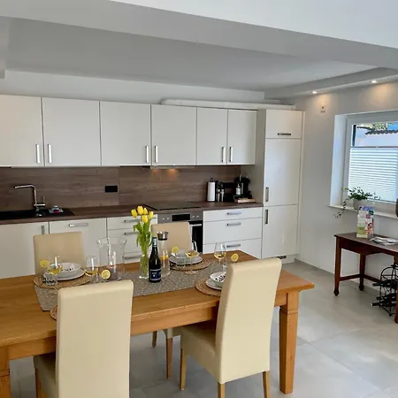 Rebenfreund Apartment *